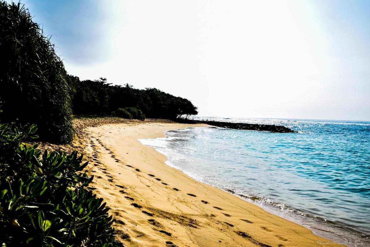 Tenasi Beach Resort Ahangama Eksteriør billede
